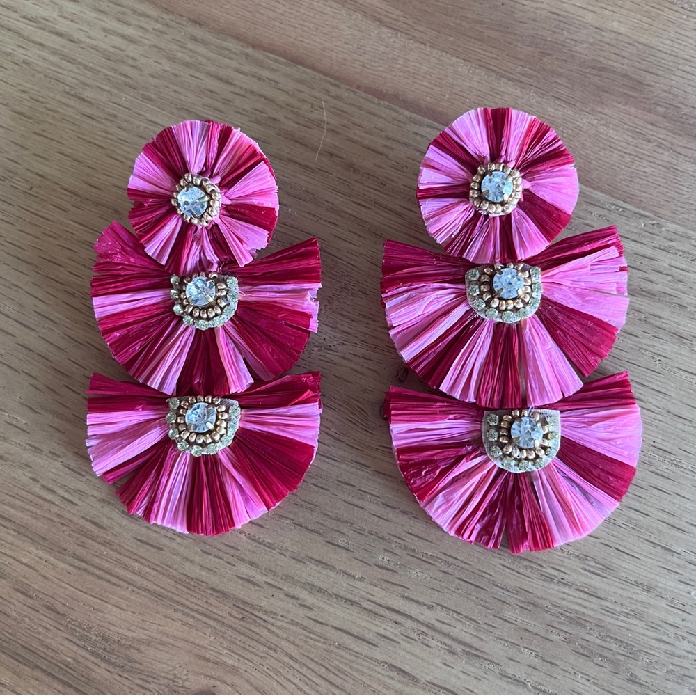 America & Beyond Pink tiered cascade raffia fan earrings - Picture 7 of 8